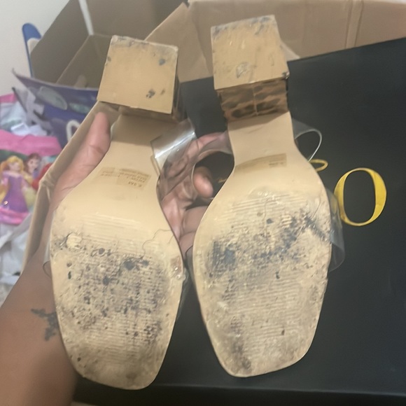 Heels - Picture 3 of 3